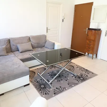 Apartment Carre D'or 1 Bedroom 2 Mins From Croisette 5 From Palais 243 Cannes